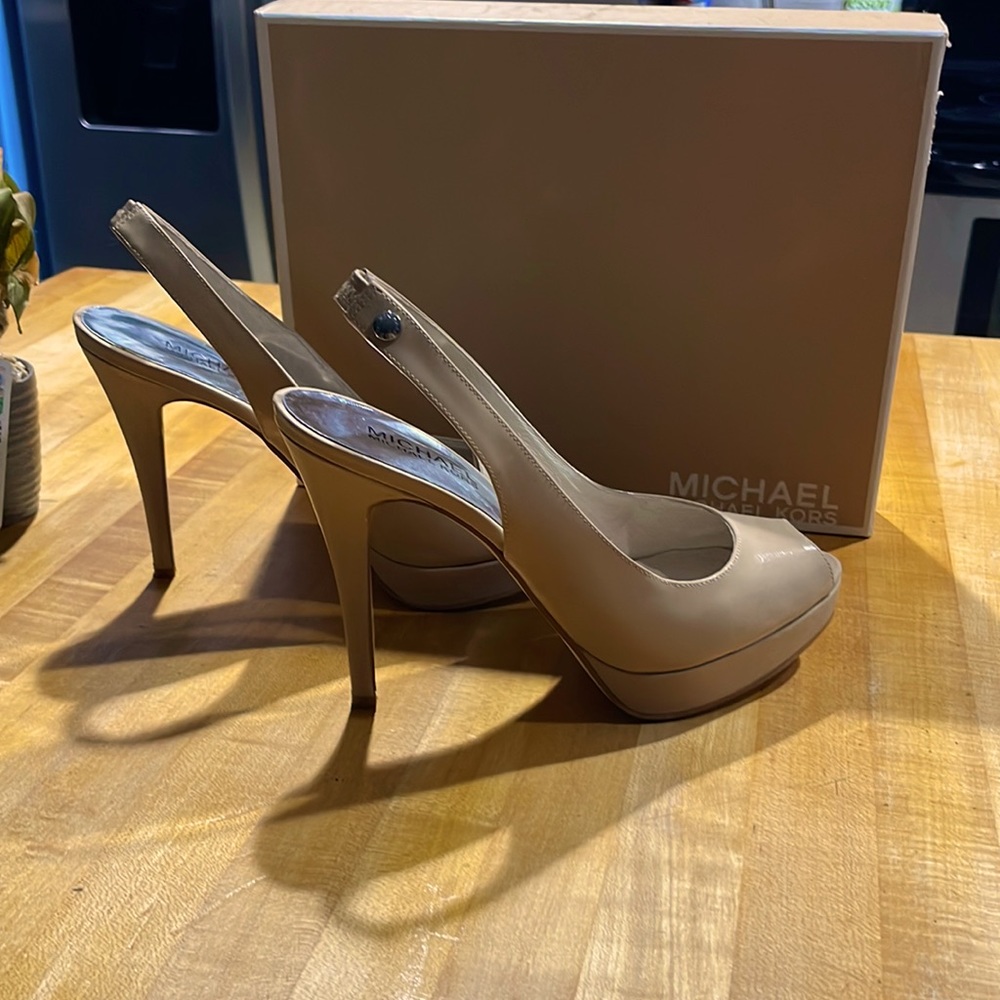Michael Kors York Sling